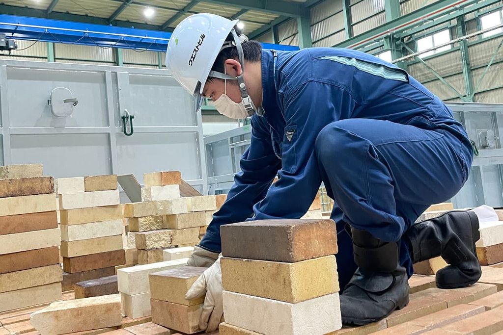 現場で働く赤羽さん