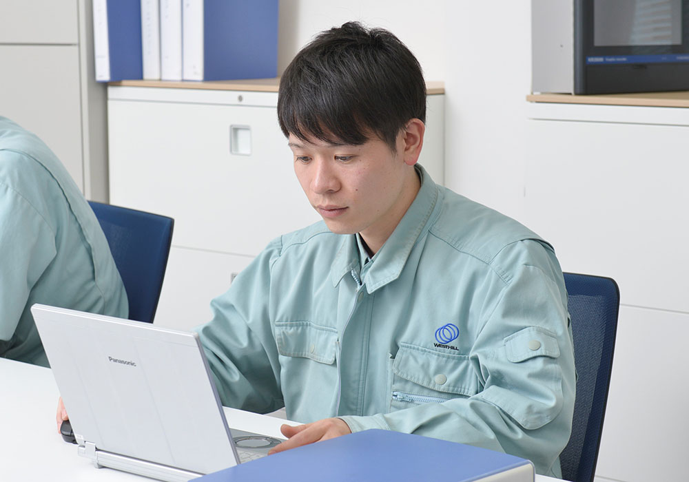 設楽 右京(2014年入社)技術工事課、1週間の仕事の流れ